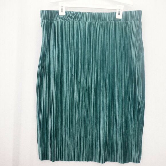 NEW RR Roaman's Green Velour Velvet Pleated Crinkled Skirt Women's 14/16 - Picture 2 of 4